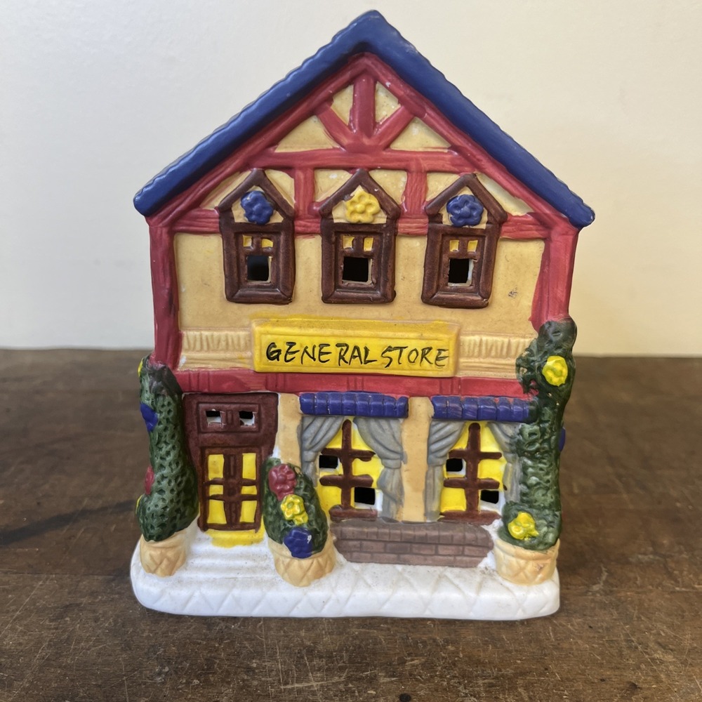 Ceramic General Store Light Up Christmas Village Piece Building 6"